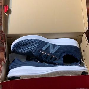 10 1/2 New Balance Running Course Shoes